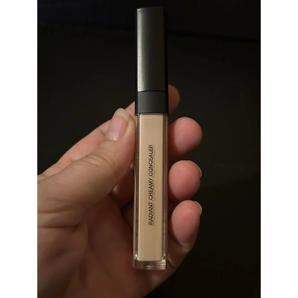 NARS Radiant Creamy Concealer in Light 2 Vanilla